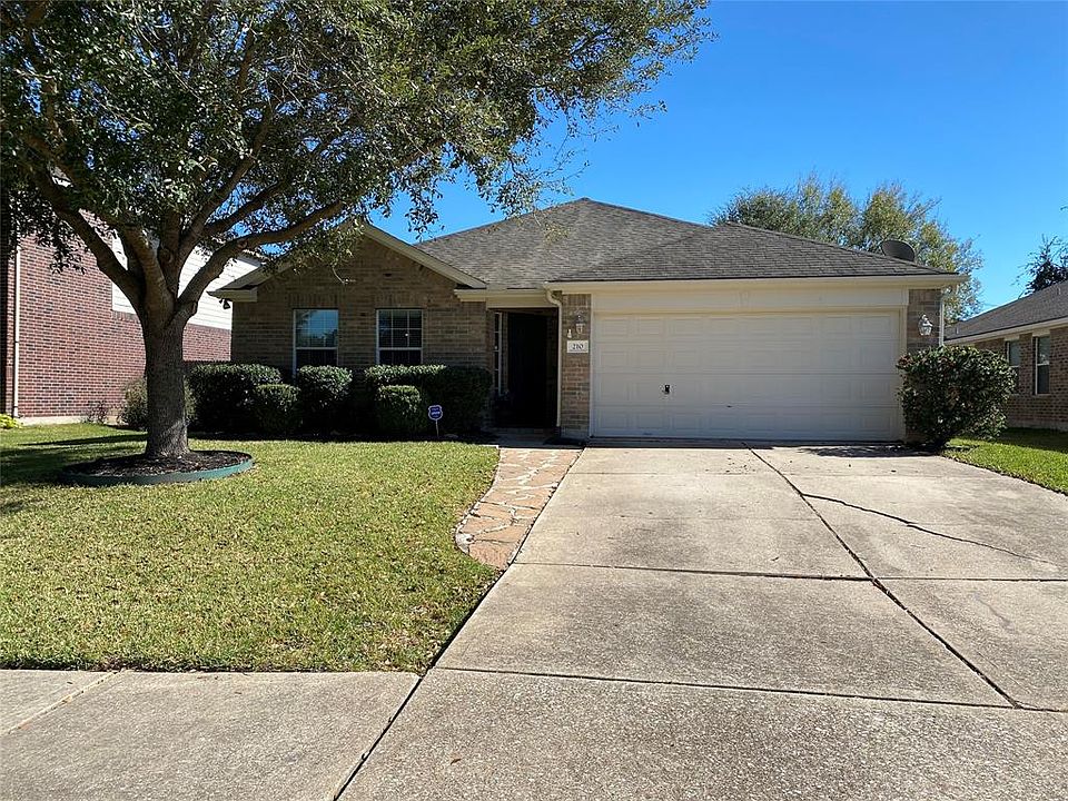 1st image of 210 Village Crest Dr