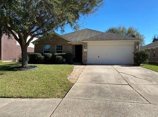210 Village Crest Dr, Richmond, TX 77469
