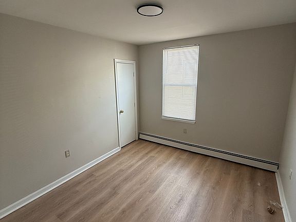 5th image of 18 Hosmer St APT 5