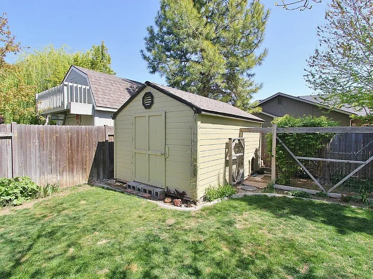 2074 S Tollgate Way — Photo 30