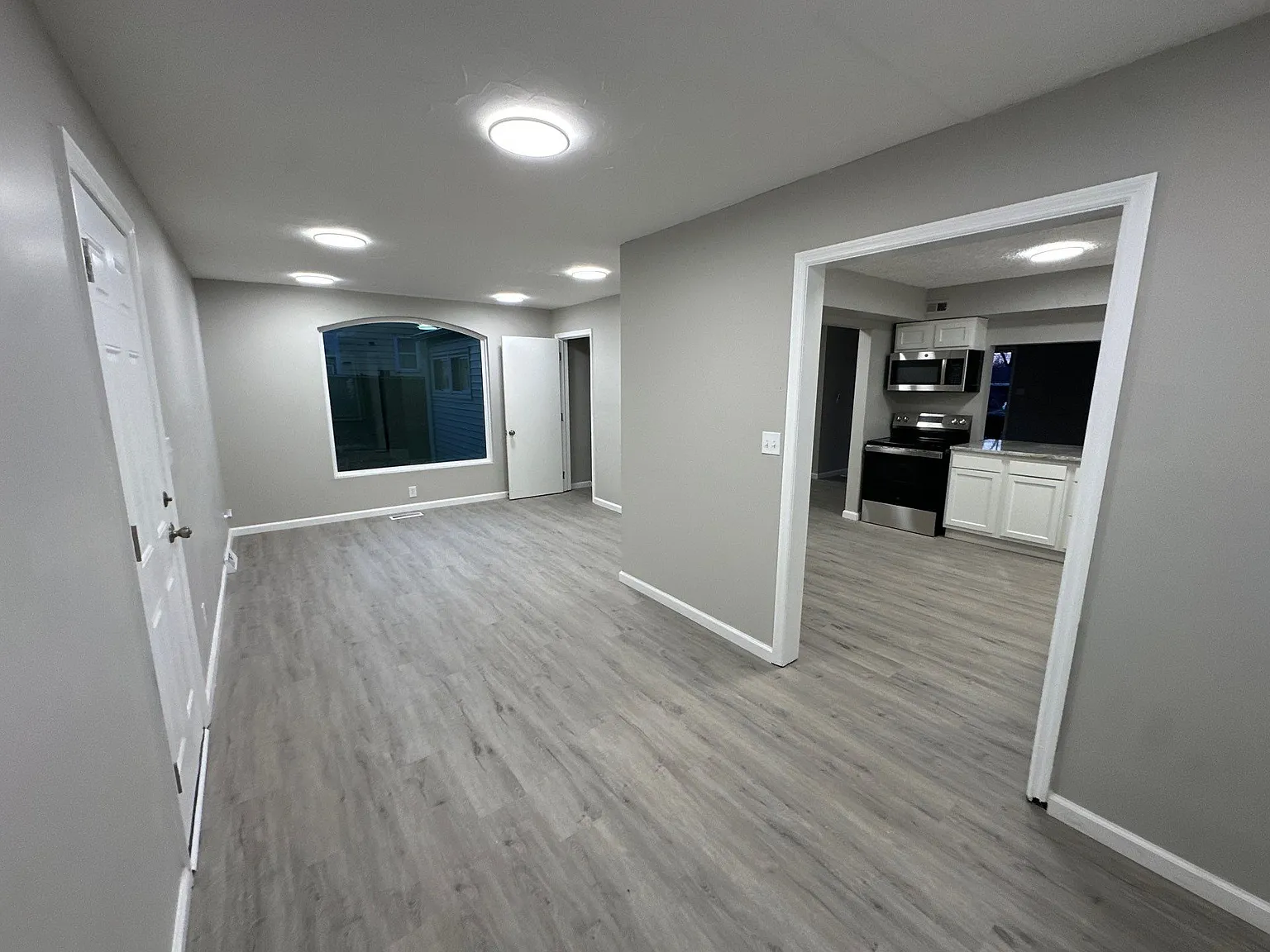 3 bed, 1750 sqft, $2,150 — Photo 3