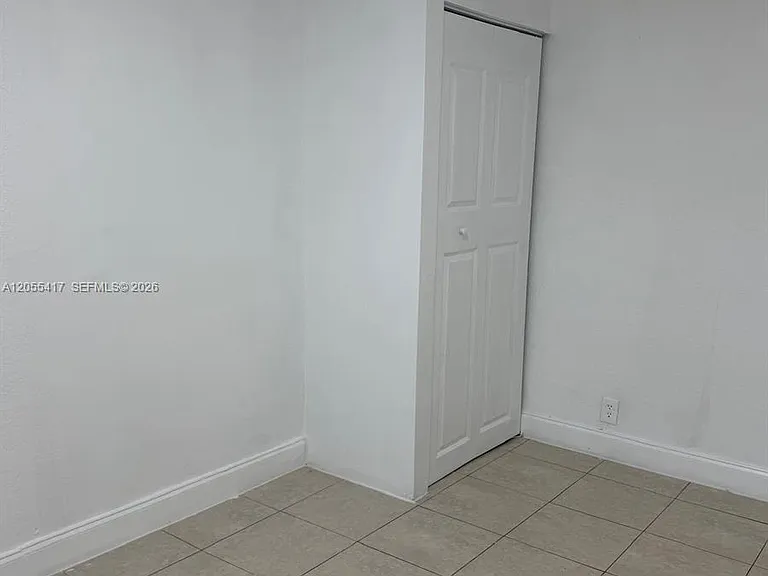 2580 NE 182nd Ter #2580 — Photo 3
