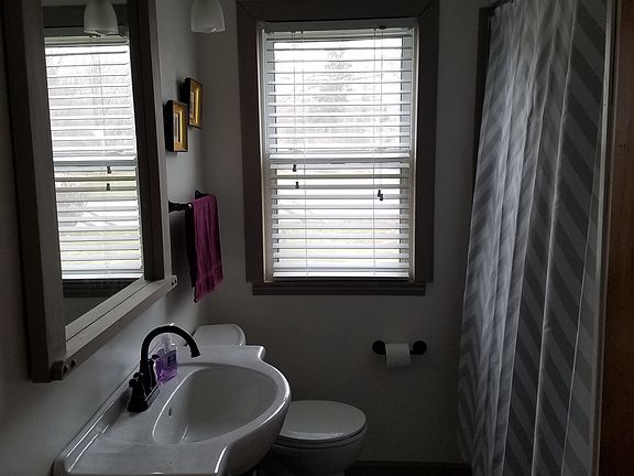 5th image of 455 Glenview Ct