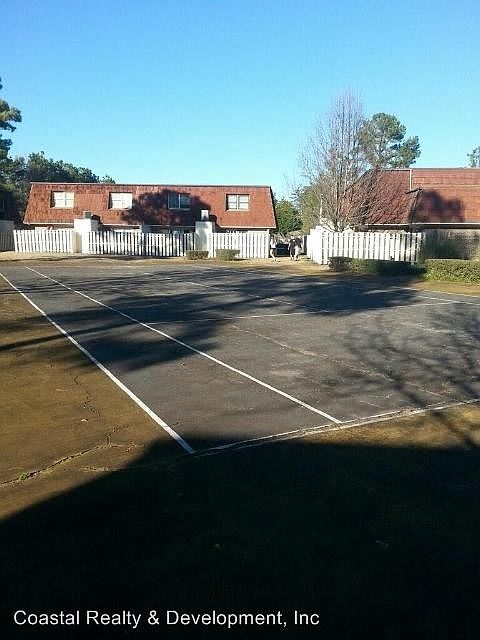 2nd image of 1025 Carolina Rd #Q