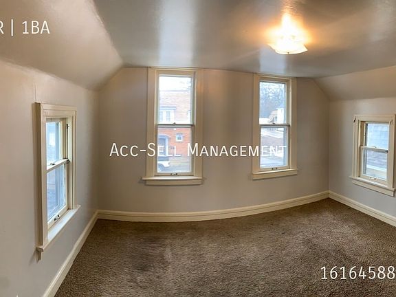 3rd image of 967 Tamarack Ave NW #2
