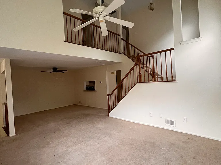 5207 Stonehedge Rd — Photo 6