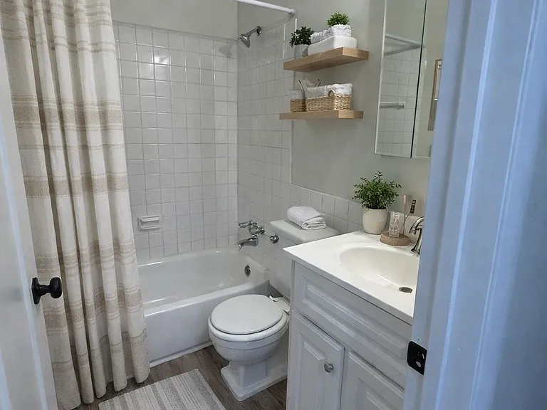 2700 Harriet Ave #203 — Photo 5