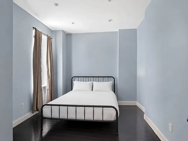1632 Madison Ave #3R — Photo 8