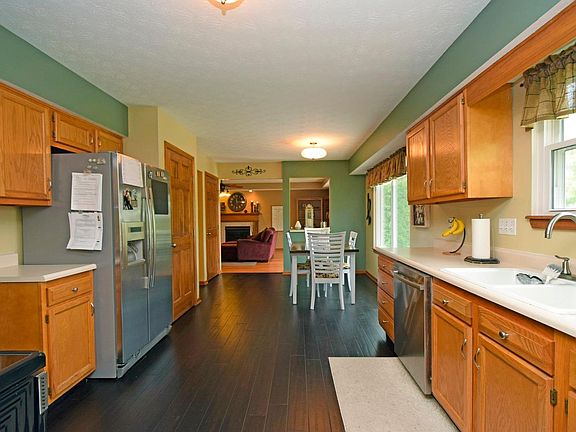 5th image of 6708 Woodsedge Dr