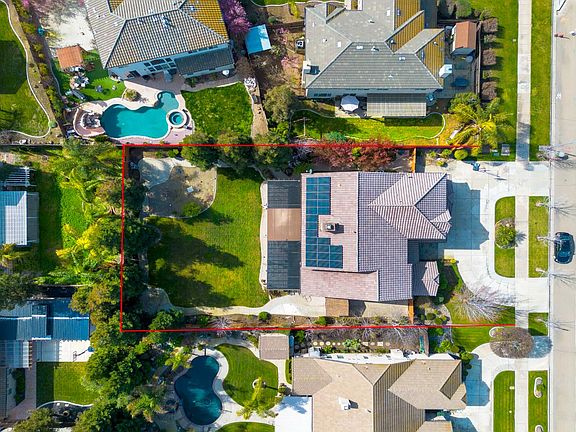 5th image of 848 W Santos Ave