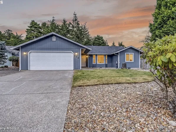 128 Park Village Loop, Florence, OR 97439