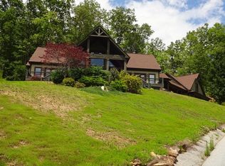 190 Wren Ln, Whittier, NC 28789