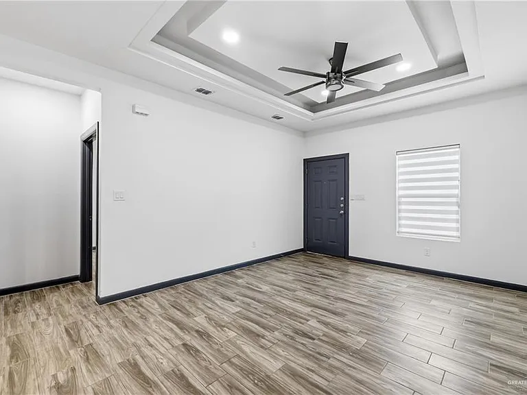 1408 E Hibiscus Ave #2 — Photo 3