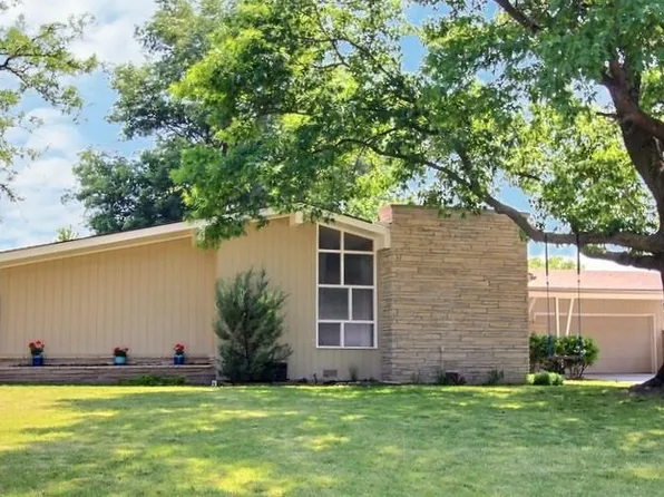 5707 E 19th St N, Wichita, KS 67208