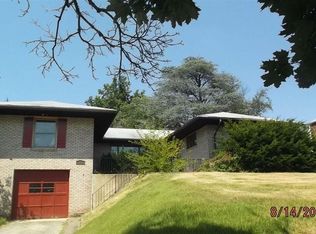 3700 Sharon St, Harrisburg, PA 17111