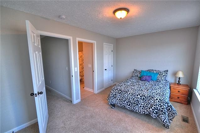 2nd image of 1102 Ransom Way
