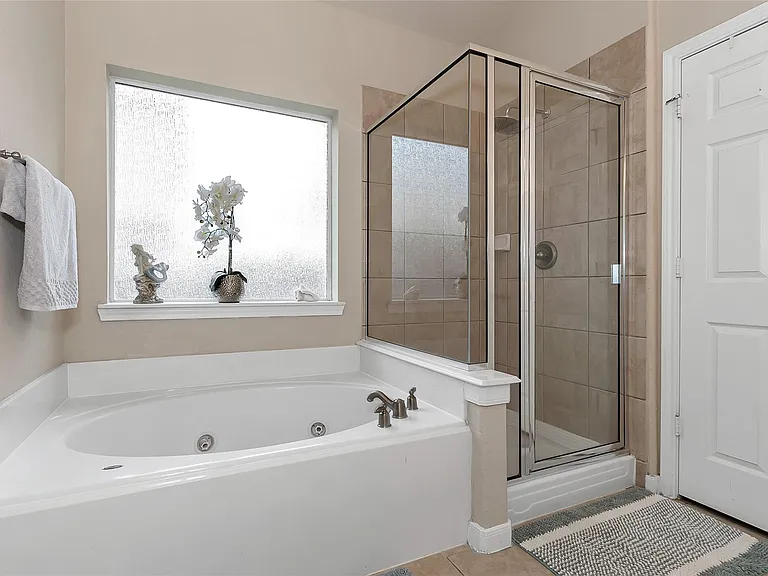 5915 Estonia Ct — Photo 21