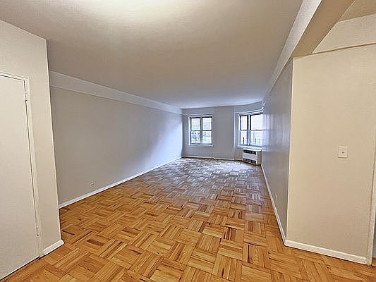 1st image of 110 E End Ave APT 10B
