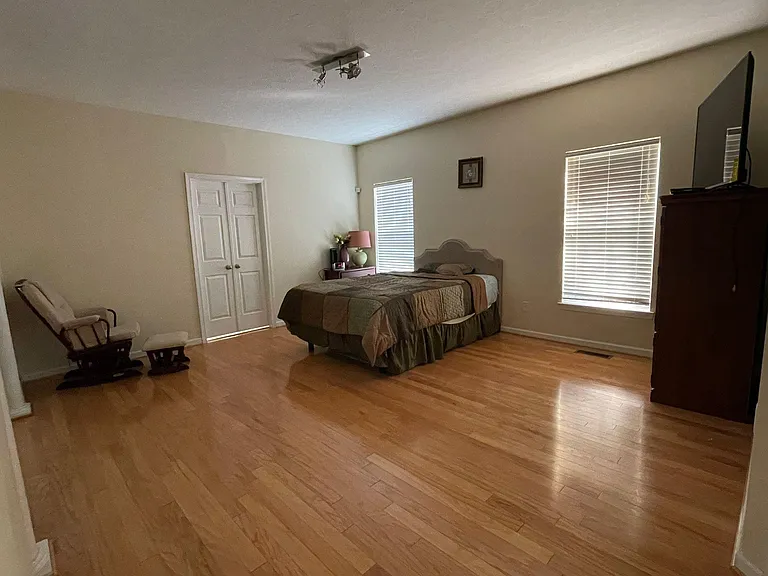 1444 W Running Brook Rd — Photo 10