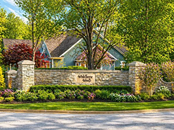 231 Barberry Ln, Valparaiso, IN 46383