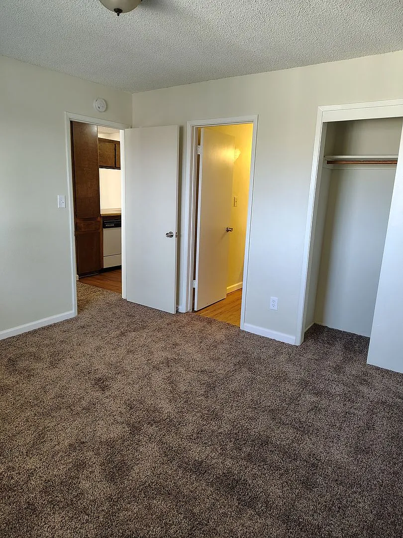 1 bed, 600 sqft, $1,040 — Photo 2