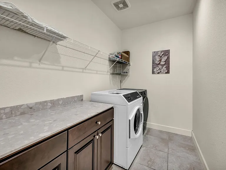 10677 Foxberry Park Dr — Photo 60