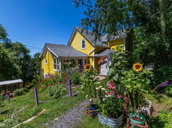 329 Chute Rd, Bear River, NS B0S 1B0