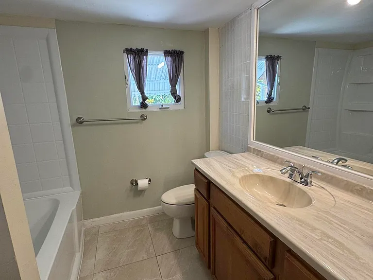 245 Lee Ave — Photo 6