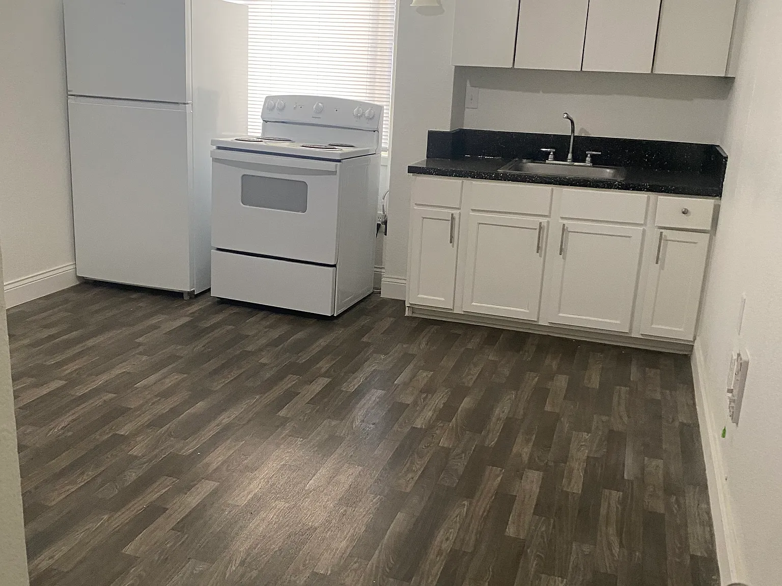 Uptown Apartments — Photo 2