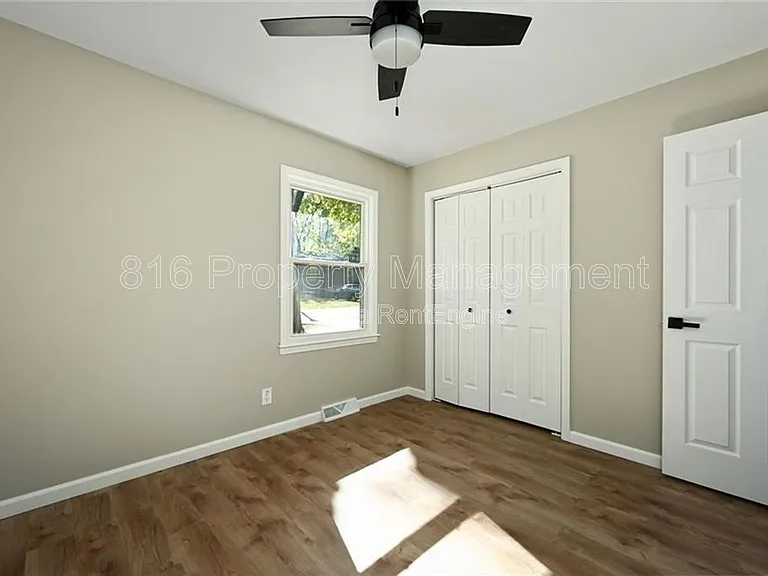 12120 W 63rd Ter — Photo 7