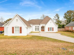 25471 Ravenwood Cir, Daphne, AL 36526