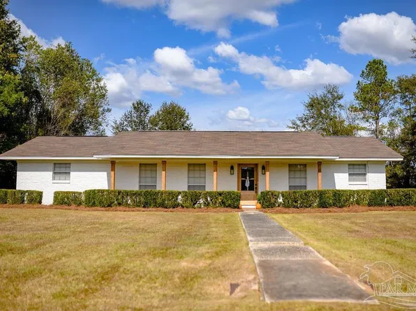 1540 Grubbs St, Atmore, AL 36502