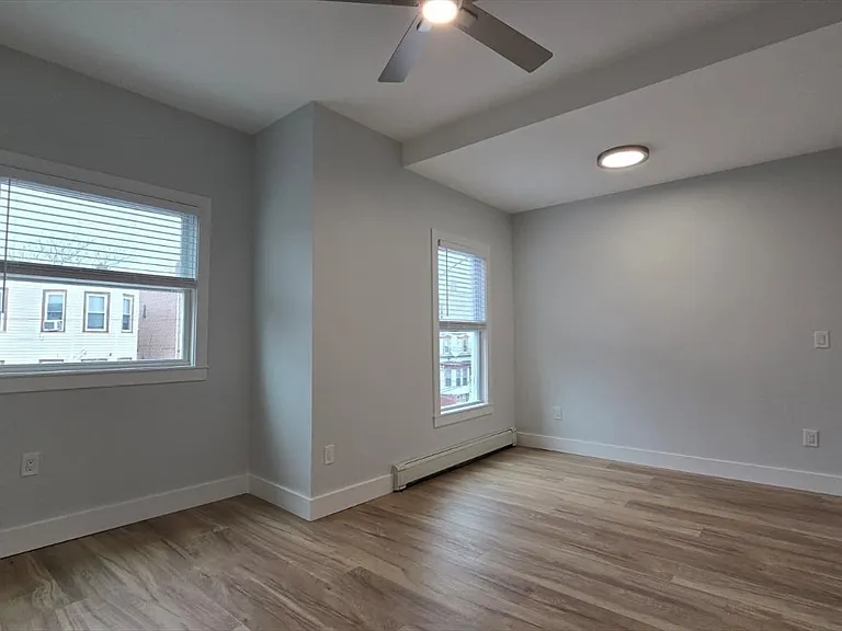 53 W Eagle St #2 — Photo 7