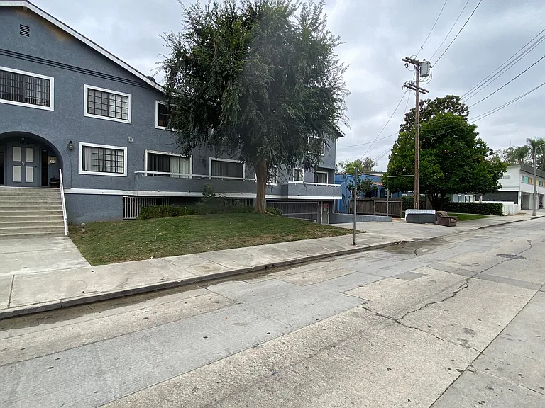 11312 Morrison St #21 — Photo 4