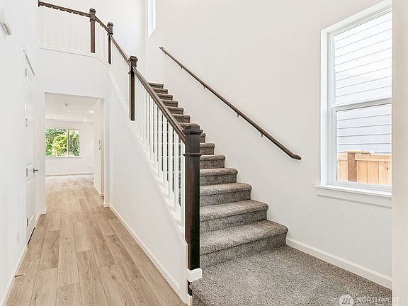 3rd image of 4615 85th Avenue NE #30