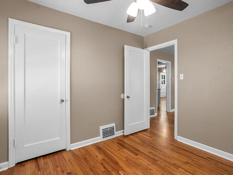 10335 Saint Henry Ln — Photo 8