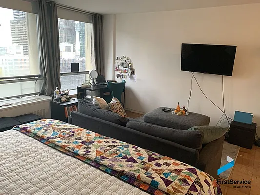 Rented by FirstService Realty (legacy) | media 25