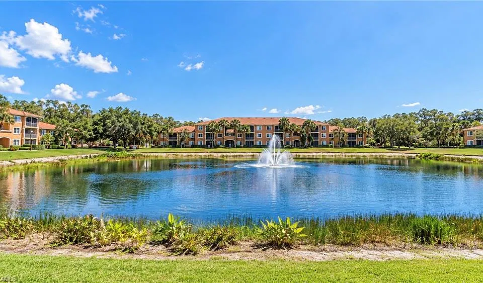 1810 Florida Club Cir #1204