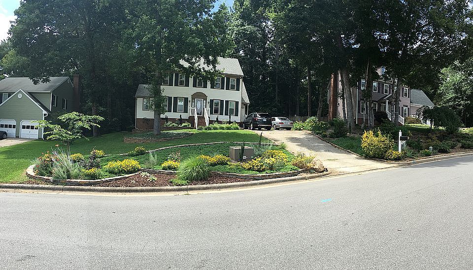 8 Sandhurst Court