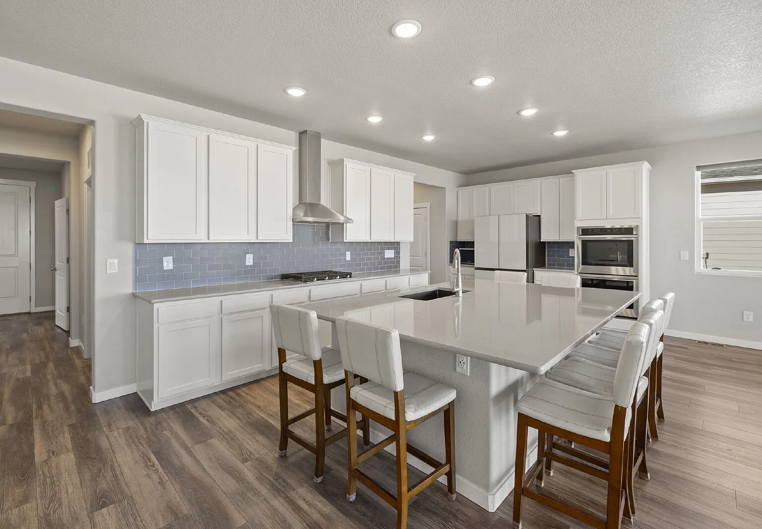 5 bed, 3.0 bath, 3359 sqft, $3,100 — Photo 4
