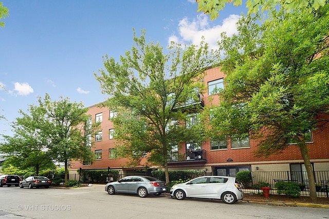 1st image of 1830 N Winchester Ave APT 318