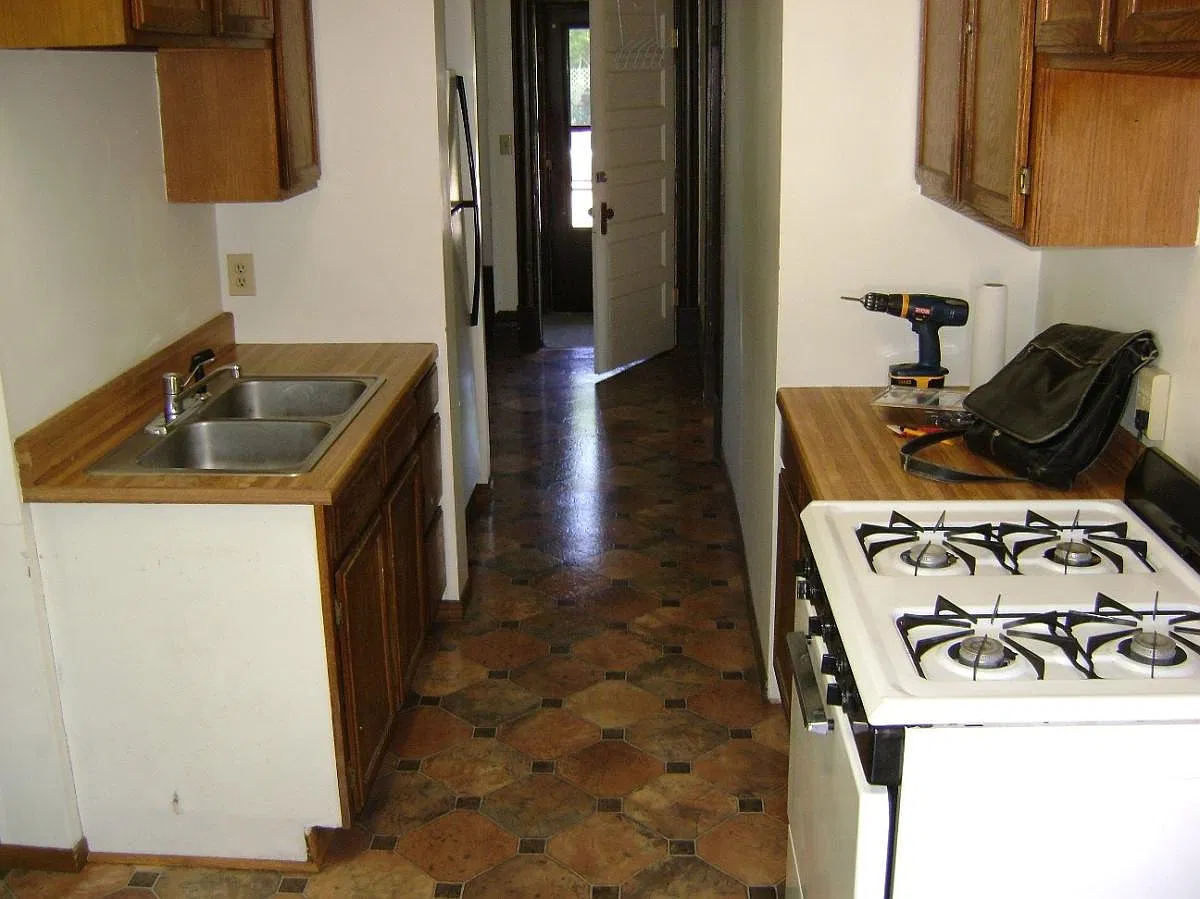 5 bed, 2500 sqft, $2,900 — Photo 4