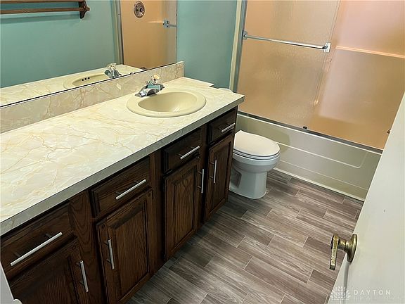 5th image of 4613 Farnham Ave