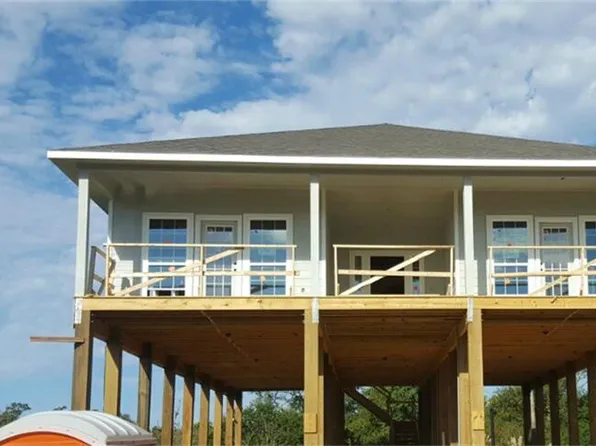 2101 Menard Ave, Seabrook, TX 77586