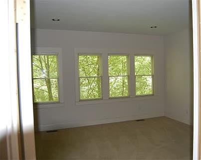 5th image of 101-D Cloister Ct