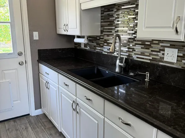 5225 Cole St, San Diego, CA 92117
