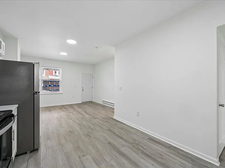 5026 Aspen St — Photo 11