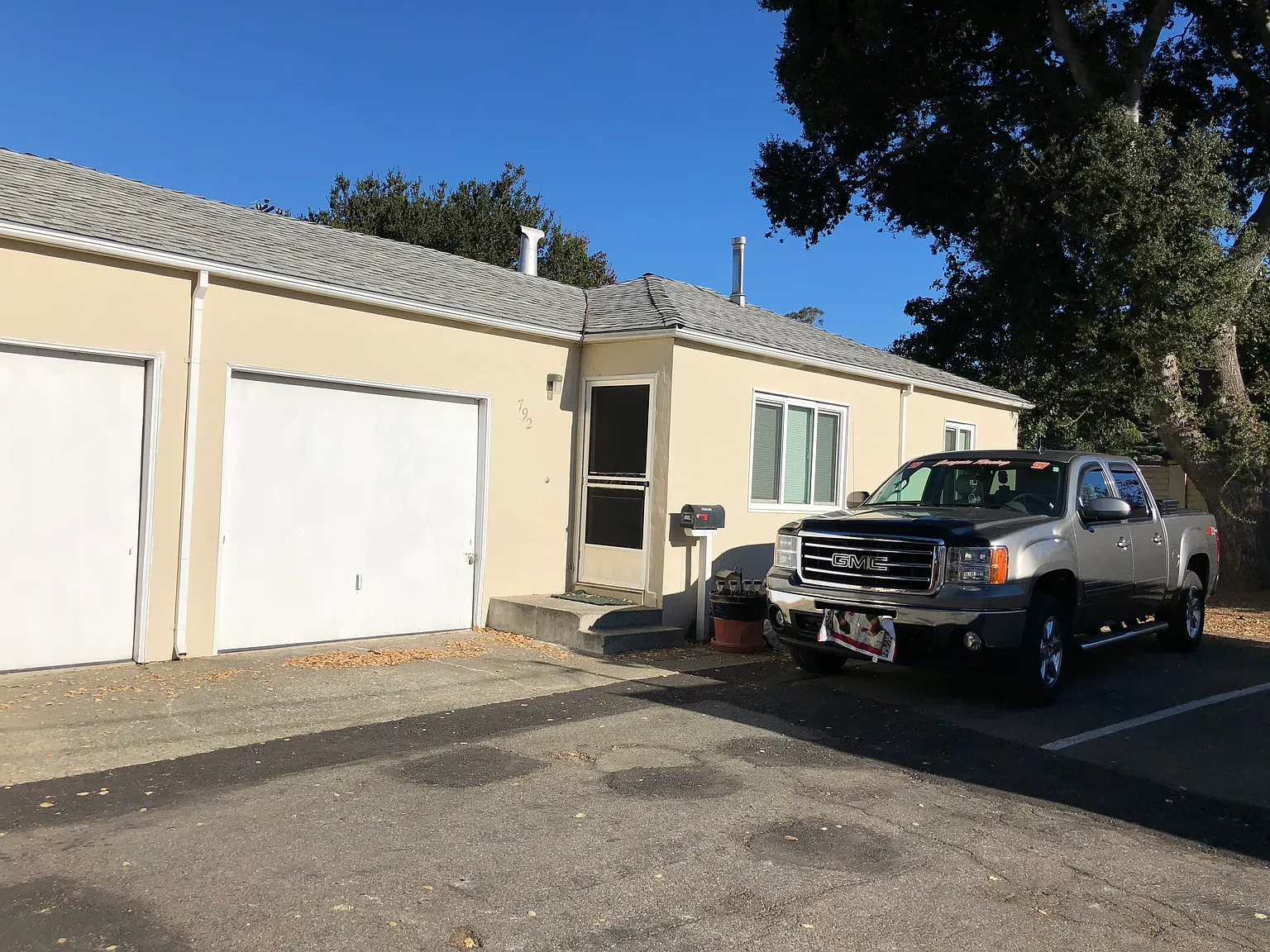 1 bed, 572 sqft, $2,100 — Photo 3