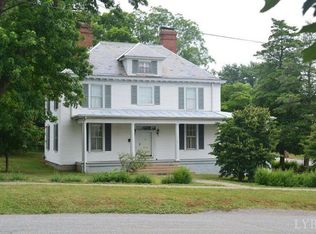 901 Broad St, Altavista, VA 24517