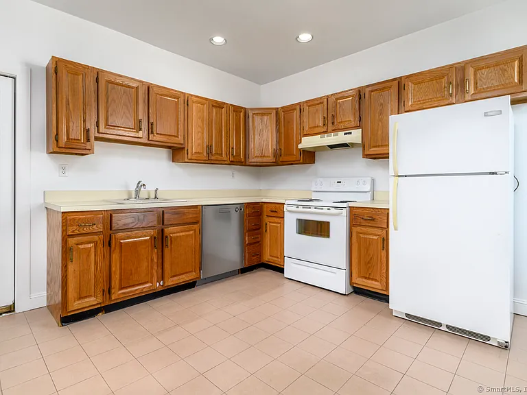104 East Ave #2 — Photo 9